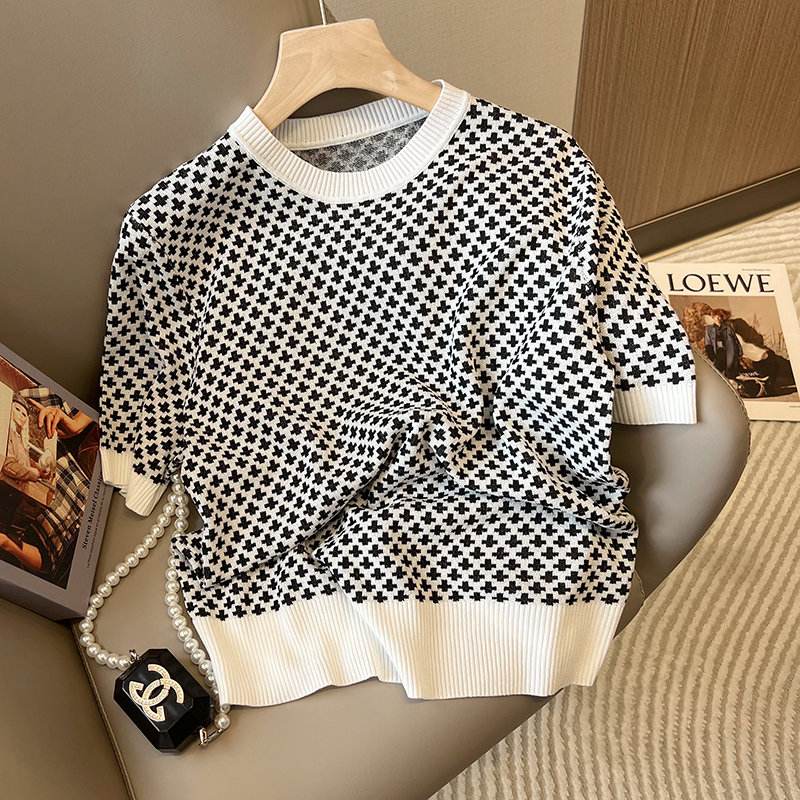 Summer Clothing Yarn - Stylish Plaid Knitted Sweater For Women