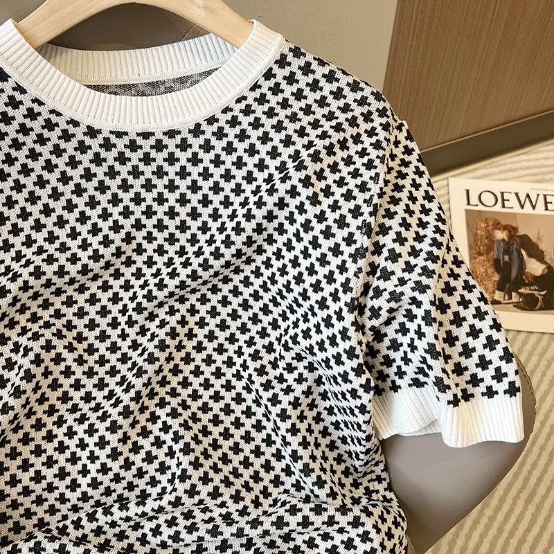 Stylish Plaid Knitted Sweater  - Summer Clothing Yarn review and price